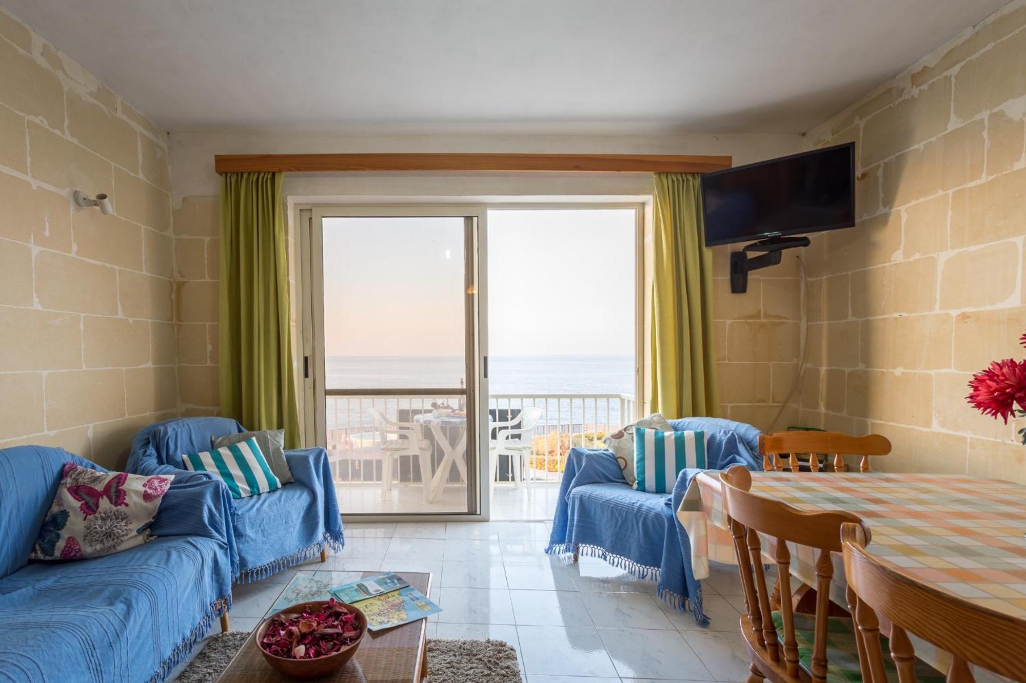Bellavista - Comfortable Seafront Apartment With Central Heating - 3 Bedrooms, 2 Bathrooms マルサルフォーン エクステリア 写真