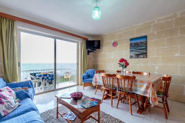 Bellavista - Comfortable Seafront Apartment With Central Heating - 3 Bedrooms, 2 Bathrooms マルサルフォーン エクステリア 写真