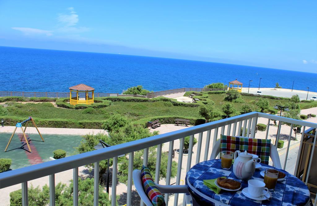 Bellavista - Comfortable Seafront Apartment With Central Heating - 3 Bedrooms, 2 Bathrooms マルサルフォーン エクステリア 写真